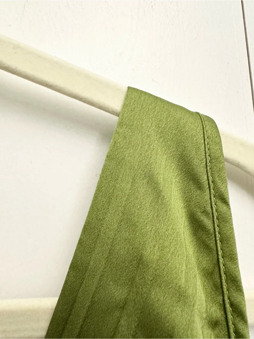 A&F Giselle Satin Pleated Cutout Maxi Dress In Green Size XL